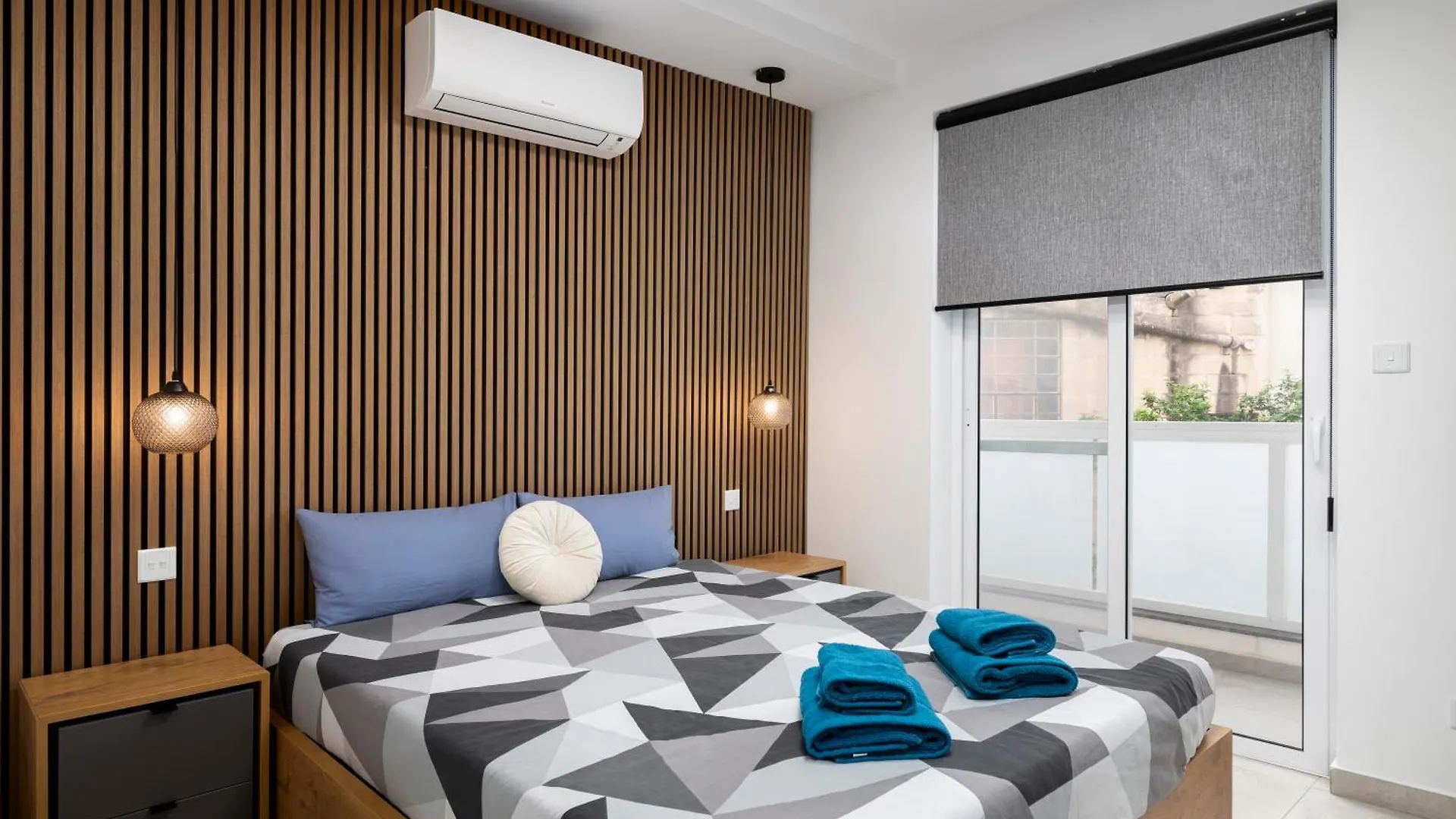 Modern 2Bd Apartment With Spacious Layout & 2 Balconies - San Gwann